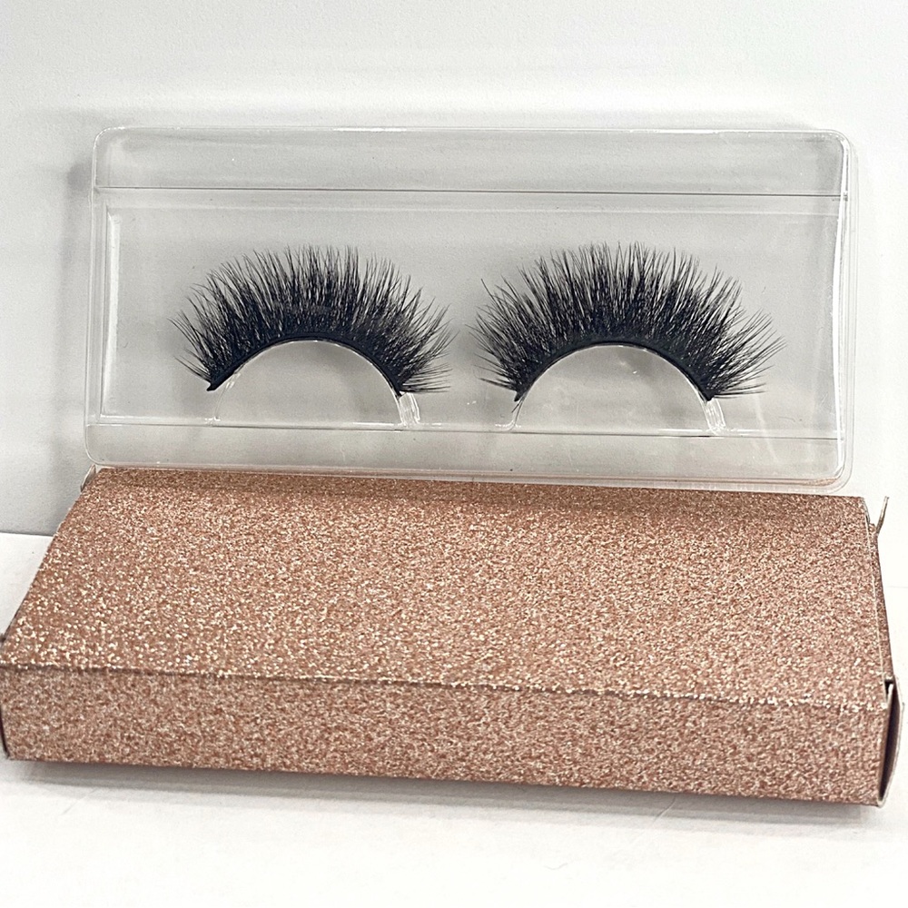 Lashes - Dramatic - Picture 2 of 3